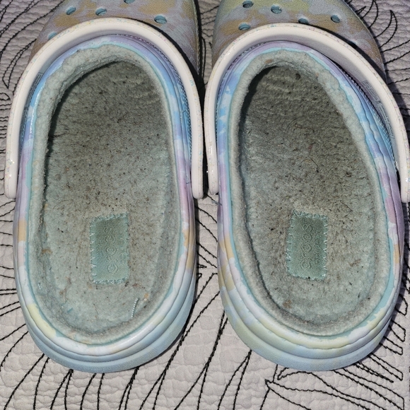 VGUC Crocs Pastel Cloud Clog Fleece Lined Girls 13 Multicolor - Picture 16 of 16